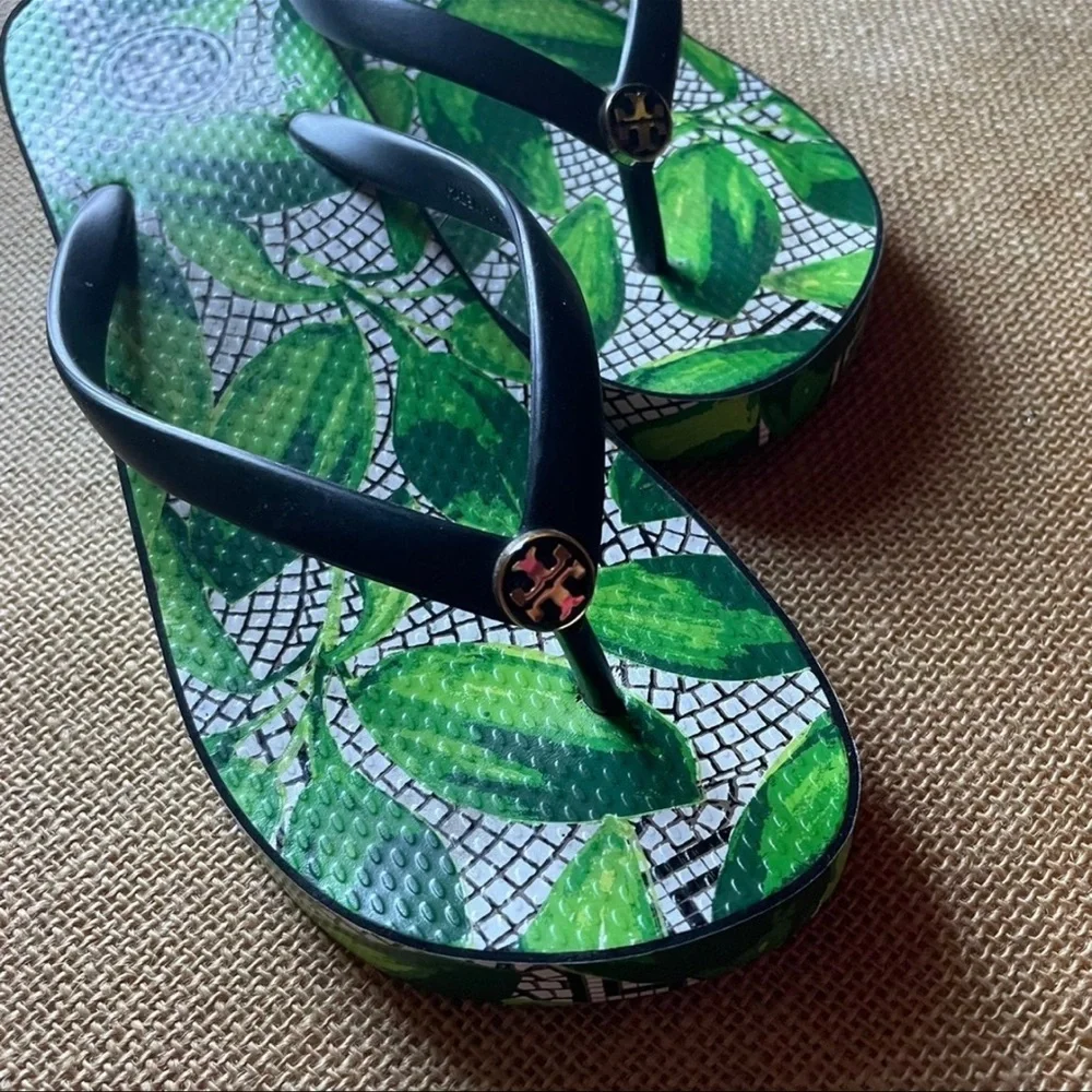 Tory Burch Flip flops Size 7 - Picture 3 of 6